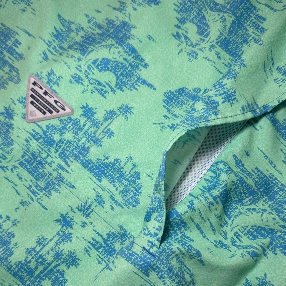 Hawaiian Columbia PFG Men's Palm Tree Fish Shirt Sz M Turquoise Blue Vented - Picture 7 of 9